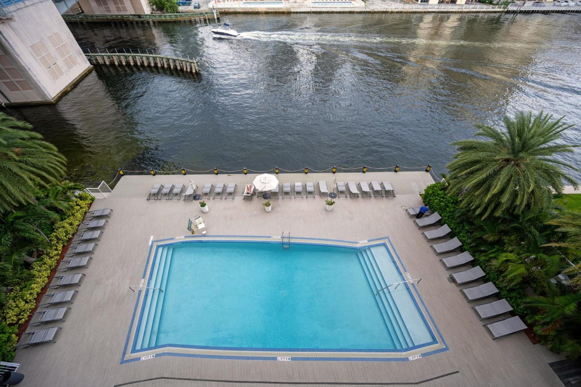 Hallandale Sky Water View 哈兰代尔海滩 外观 照片