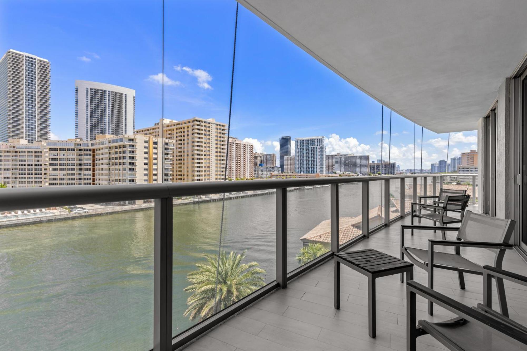 Hallandale Sky Water View 哈兰代尔海滩 外观 照片