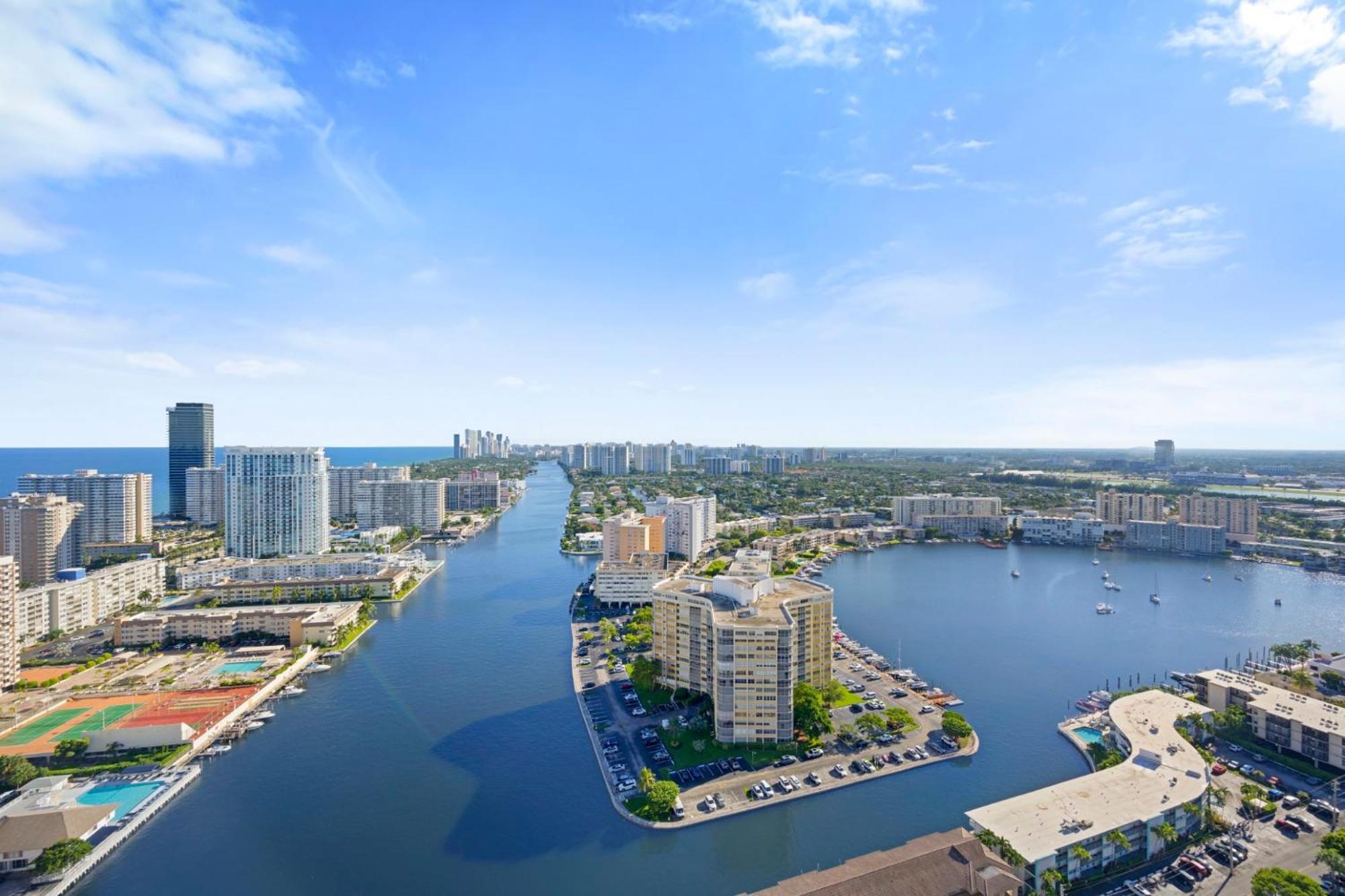 Hallandale Sky Water View 哈兰代尔海滩 外观 照片